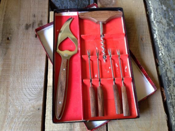 Bar set wood handles 1970 Foreign made - Image 5