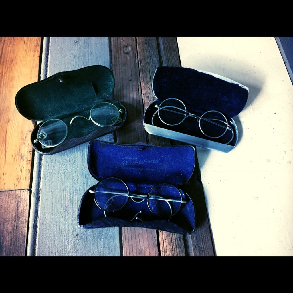 3 pairs of glasses with case 1950 silver 3 pairs of glasses with case 1950 silver - Image 1