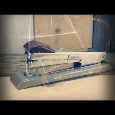 Yuen Chong 369 stapler China 1960 Yuen Chong 369 stapler China 1960 - Image 1