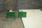 Britains 2x 54mm solid figures Guardsman England 1990 - Image 5