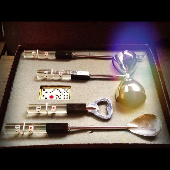 Bar cocktail set Poker theme 1970 Japan Bar cocktail set Poker theme 1970 Japan - Image 1