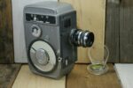 Yashica 8 single lens wind up 8mm video Camera Japan 1960 - Image 2