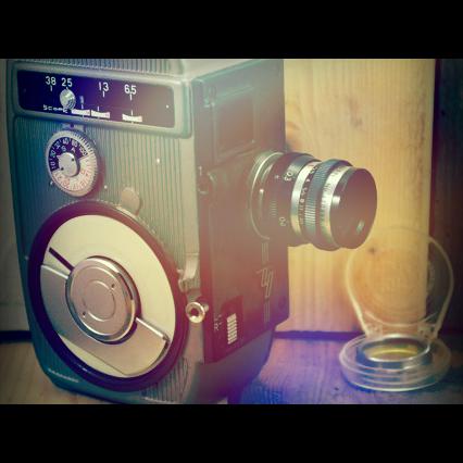 Yashica 8 single lens wind up 8mm video Camera Japan 1960