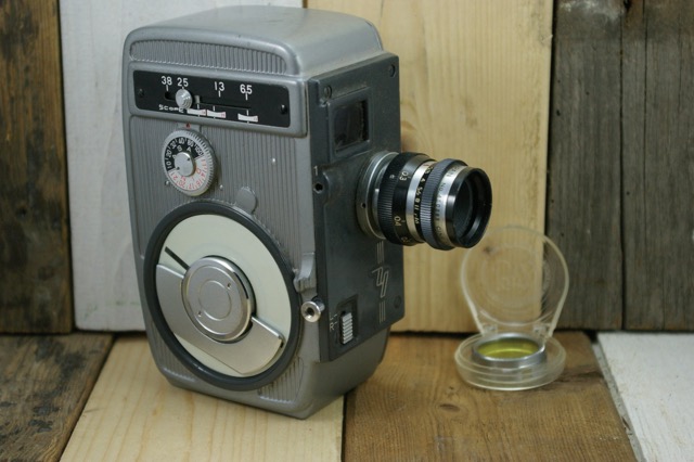 Yashica 8 single lens wind up 8mm video Camera Japan 1960