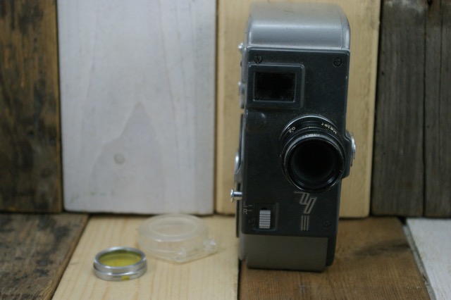 Yashica 8 single lens wind up 8mm video Camera Japan 1960