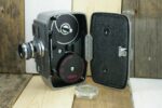Yashica 8 single lens wind up 8mm video Camera Japan 1960 - Image 4