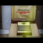 Remington 300 Selectric deluxe electric shaver in case 1970