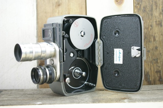 Yashica 8 double lens wind up 8mm video Camera Japan 1960