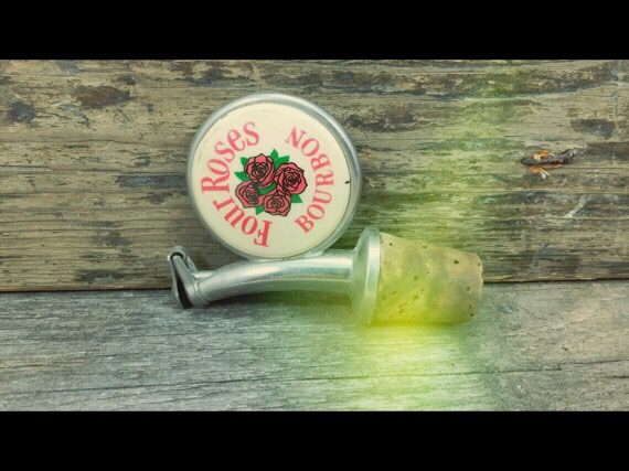 Four Roses Bourbon Spirit measure Pourer USA 1980 vintage Four Roses Bourbon Spirit measure Pourer USA 1980 - Image 1