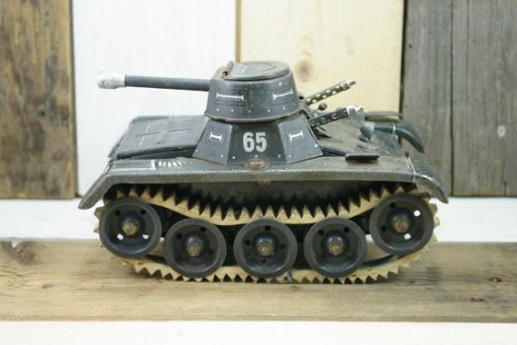Gama 65 Tank medium military tin toy windup 1950 Germany - Image 2