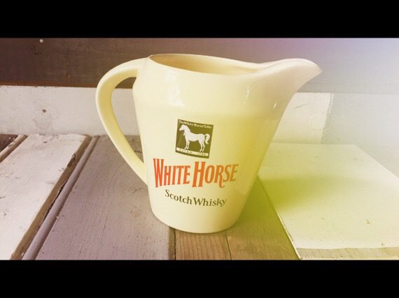White horse whisky water jar Wade 1980 England - Vintage Man Stuff
