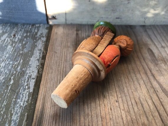ANRI bottle stop kissing couple wood 1960 Italy - Image 6