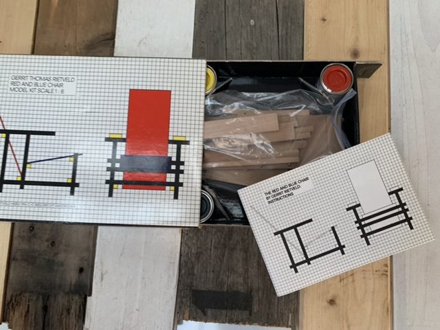 Rietveld chair 1:6 model kit Dutch design 1994 Netherlands