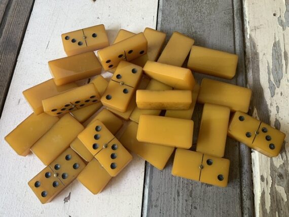 Double 6 Domino set butterscotch bakelite handmade in box 1960 Holland
