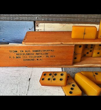 Double 6 Domino set butterscotch bakelite handmade in box 1960 Holland