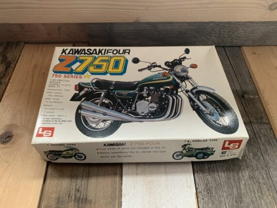 LS M312 Kawasaki Z 750 FOUR model kit 1:20 1980 Japan - Image 5
