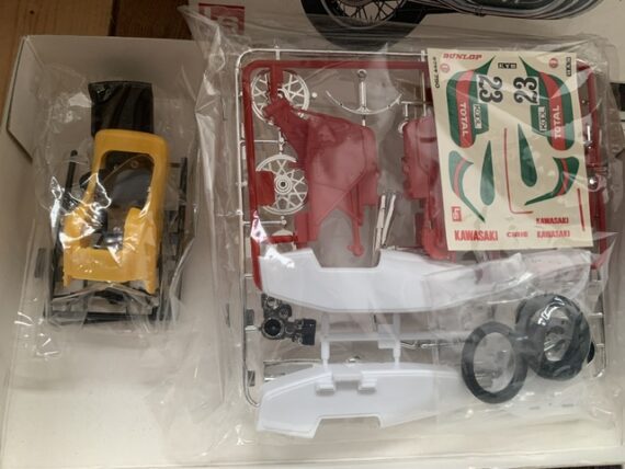 LS M312 Kawasaki Z 750 FOUR model kit 1:20 1980 Japan - Image 4