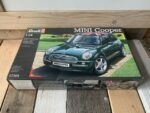 Revell 07166 Mini Cooper 1:24 model kit 2011 Germany - Image 4