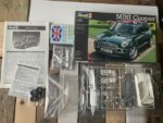 Revell 07166 Mini Cooper 1:24 model kit 2011 Germany