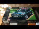 Revell 07166 Mini Cooper 1:24 model kit 2011 Germany