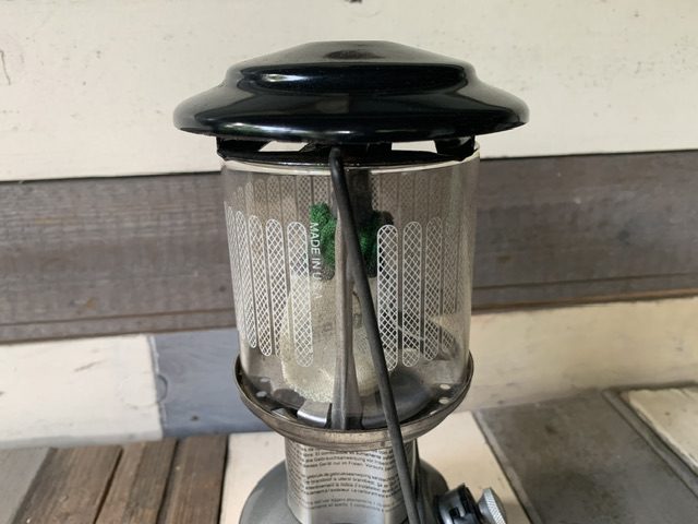 Coleman model 226 small camping lantern 2000 USA - Vintage Man Stuff