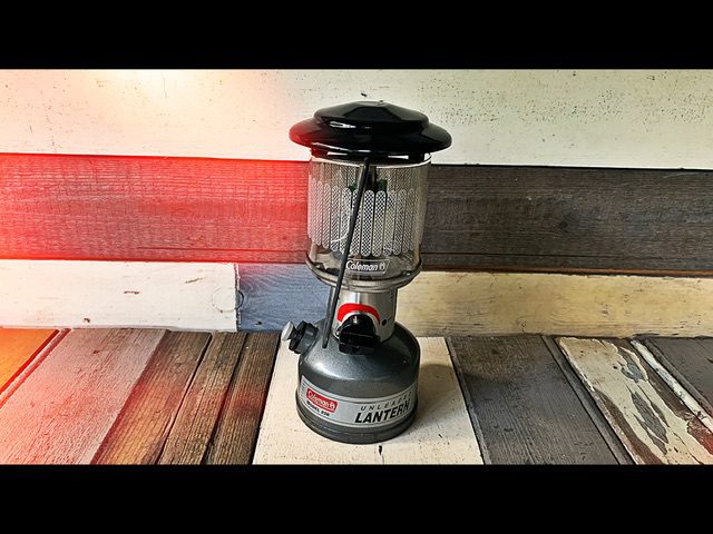 Coleman model 226 small camping lantern 2000 USA - Vintage Man Stuff
