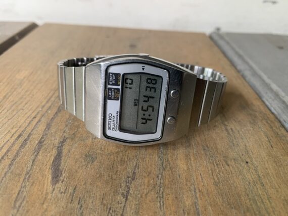 Seiko M159-5010 Quartz LCD chronograph white steel 1976 Japan