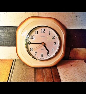 Kienzle stoneware brown quartz retro kitchen clock 1990 Germany