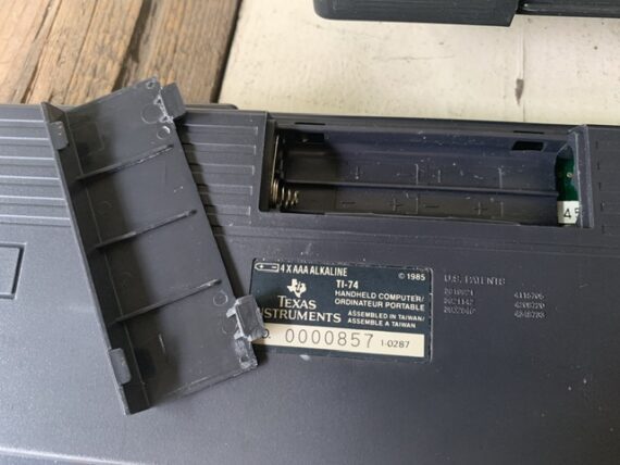 Texas Instruments TI-74 Basicalc calculator computer 1985 Taiwan USA - Image 9