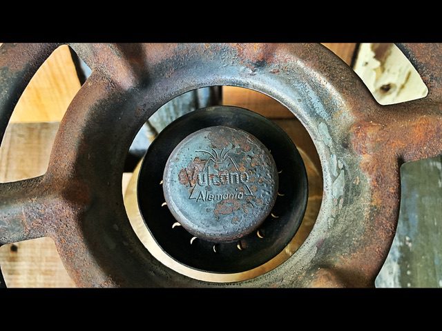 Ernst Hãhnel Vulcano collapsible brass stove 1960 Germany