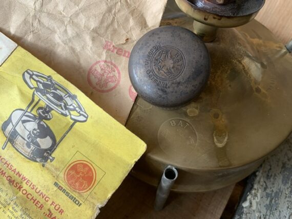 BAT 2 GDR silent burner collapsible brass stove 1970 Eastern Germany - Image 7