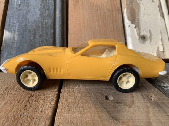Tonka yellow Chevrolet Corvette Stingray for carrier 1960 USA