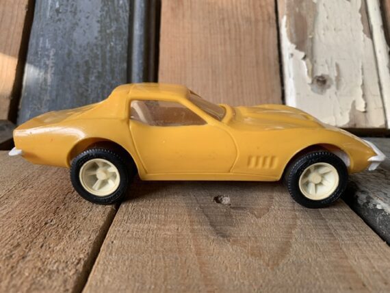 Tonka yellow Chevrolet Corvette Stingray for carrier 1960 USA