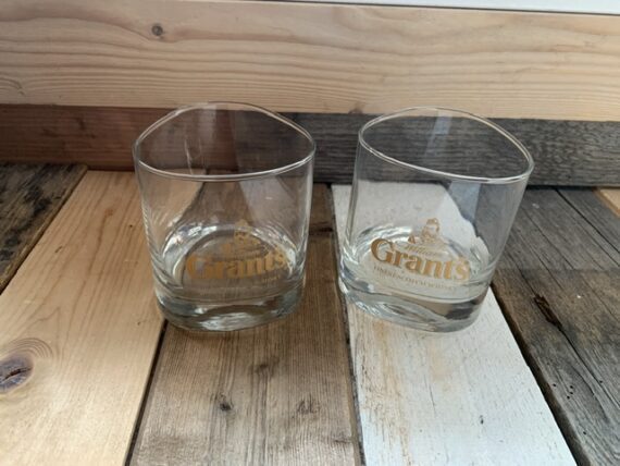 2 Whisky glasses William Grant's whisky 2000 Scotland - Image 5