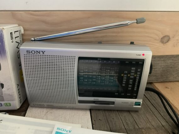 Sony ICF-SW11 world receiver manual box 2000 Japan