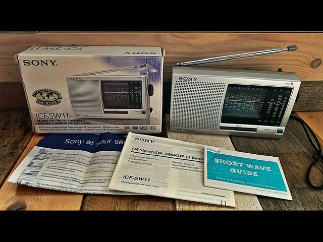 Sony ICF-SW11 world receiver manual box 2000 Japan Sony ICF-SW11 world receiver manual box 2000 Japan