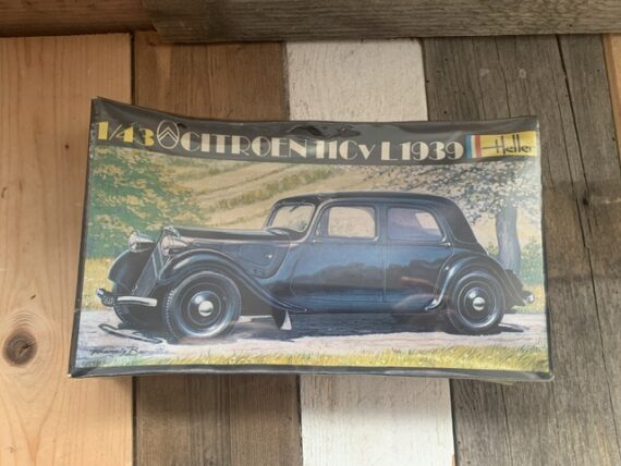Heller 159 Citroen 11CV L 1939 1:43 model kit 1970 France - Image 2