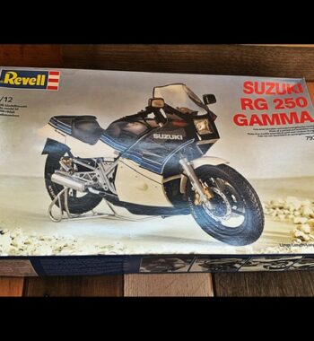 Revell 7925 Suzuki RG 250 Gamma model kit 1:12 1980 Germany