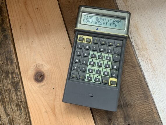 Hand Held Products Psion Organiser II model LA calculator computer 1980 UK - Image 2