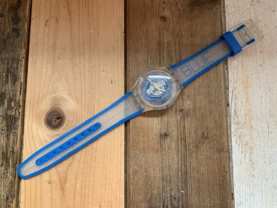 Swatch SUJK 104 Fluid Word BLUE mens quartz watch 2005 Swiss