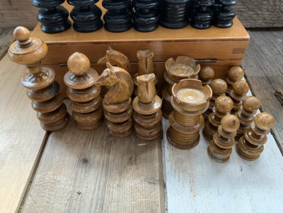 Large early light weight Chess set K8 ca. 1900 England - Image 8