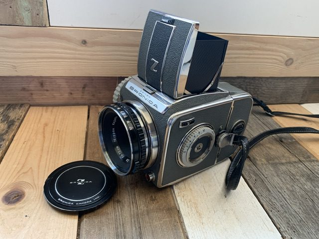 Bronica Zenza Z camera - fantastic vintage finds - Vintage Man Stuff