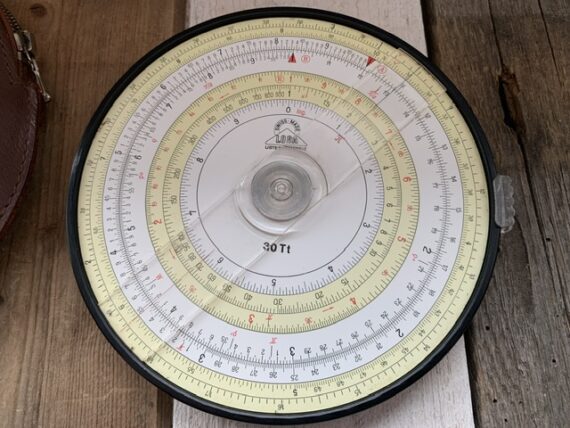 Loga 30 Tt 360 circular duplex slide rule in case 1970 Switzerland