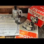 Mignon 2 cup moka pot OMG round knob in box 1960 Italy