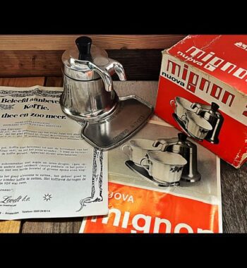 Mignon 2 cup moka pot OMG round knob in box 1960 Italy