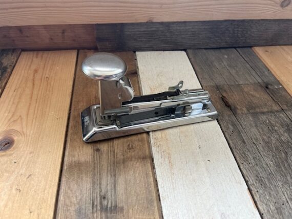 Ace Pilot 404 chrome spring loaded Stapler 1980 USA - Image 3