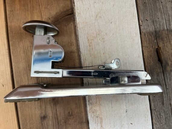 Ace Pilot 404 chrome spring loaded Stapler 1980 USA