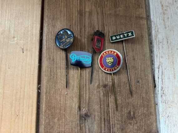 lot of 5x lapel pins badges car brands mid century various countries - Image 3
