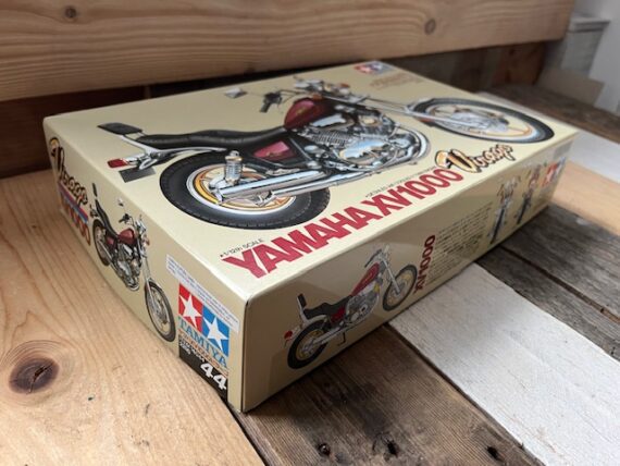 Tamiya Yamaha XV1000 Virago 14044 model kit 2010 Japan
