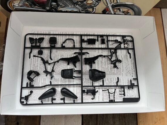Tamiya Yamaha XV1000 Virago 14044 model kit 2010 Japan - Image 4